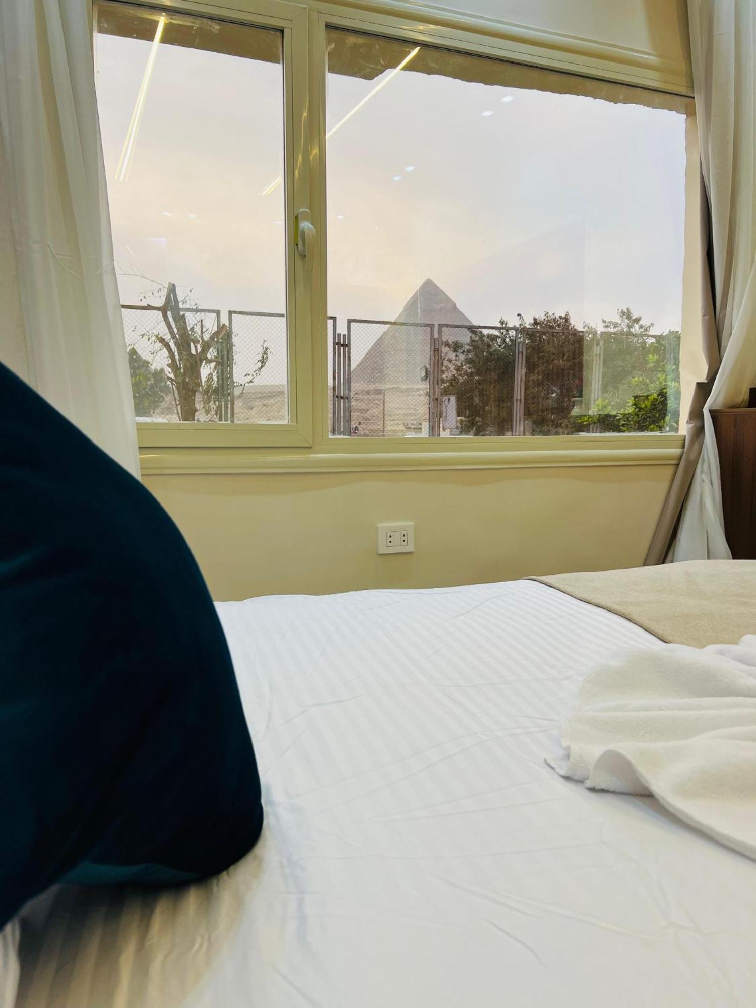Great Scarab Pyramids View Hotel Kafret el-Gabal Exterior foto