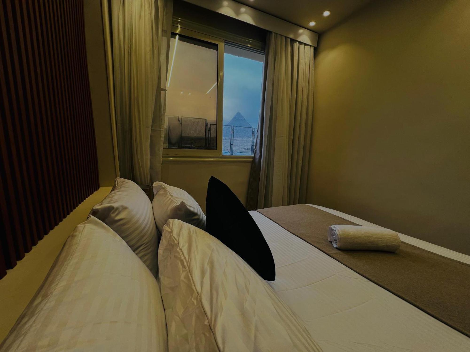 Great Scarab Pyramids View Hotel Kafret el-Gabal Exterior foto