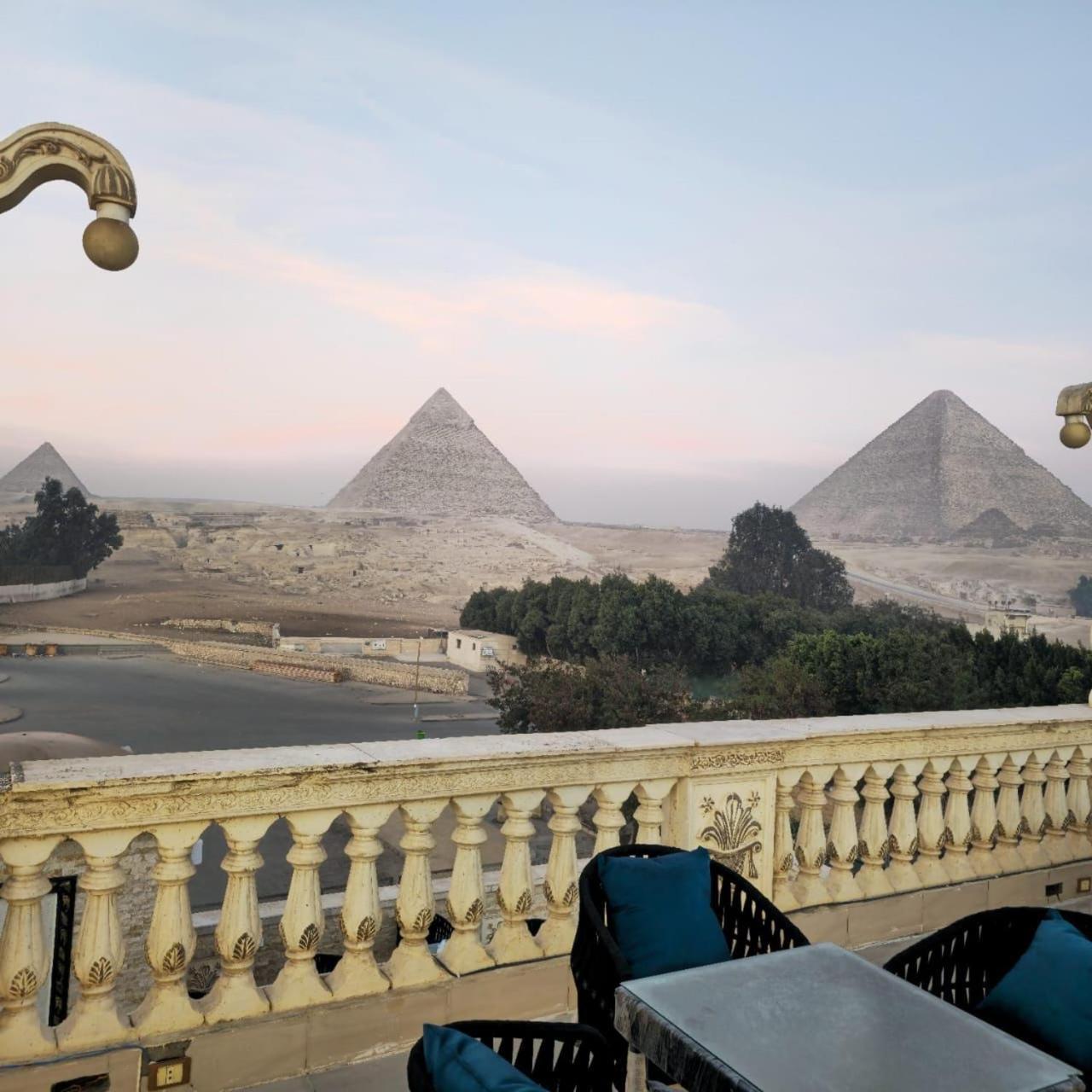 Great Scarab Pyramids View Hotel Kafret el-Gabal Exterior foto