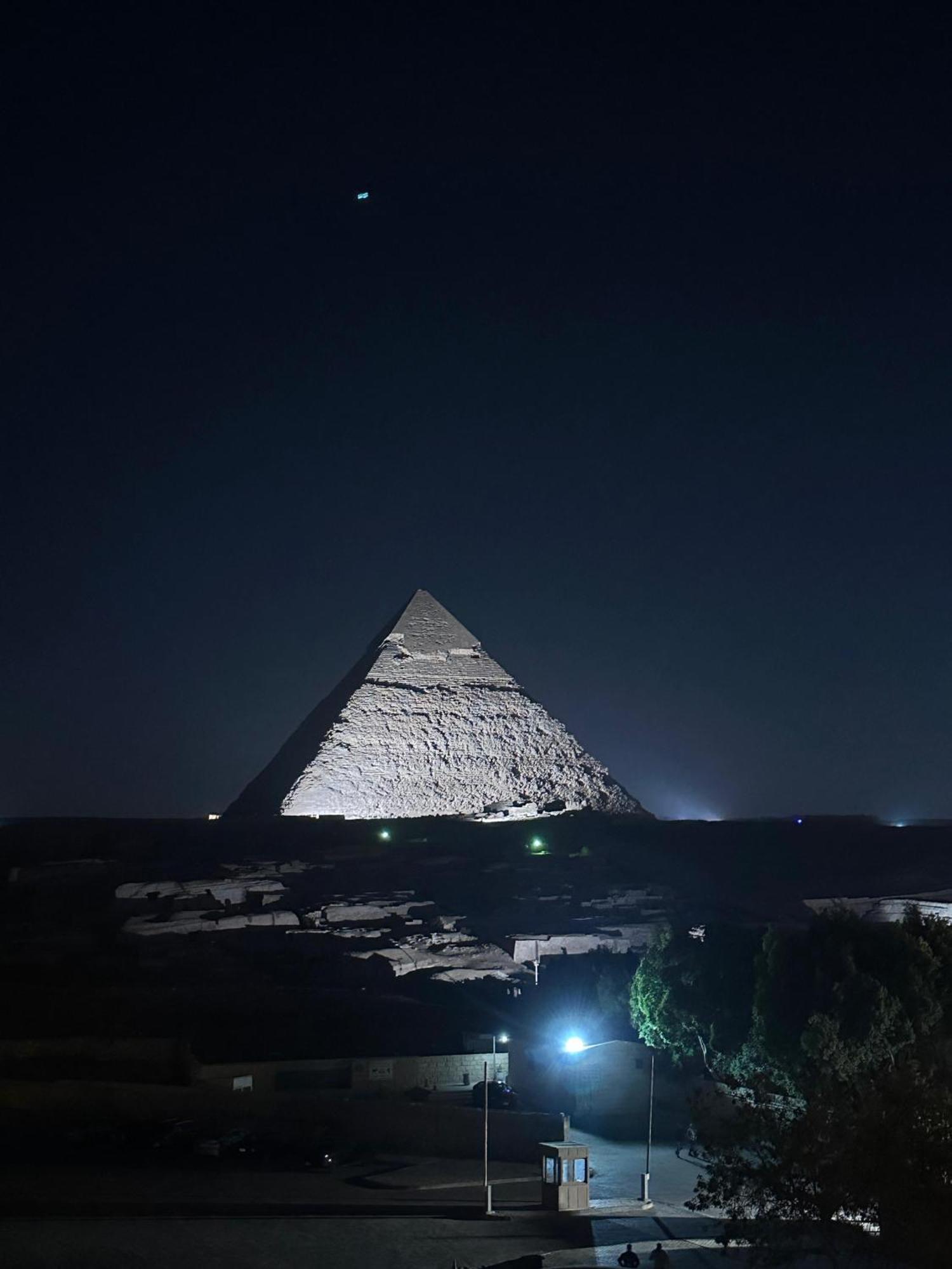 Great Scarab Pyramids View Hotel Kafret el-Gabal Exterior foto