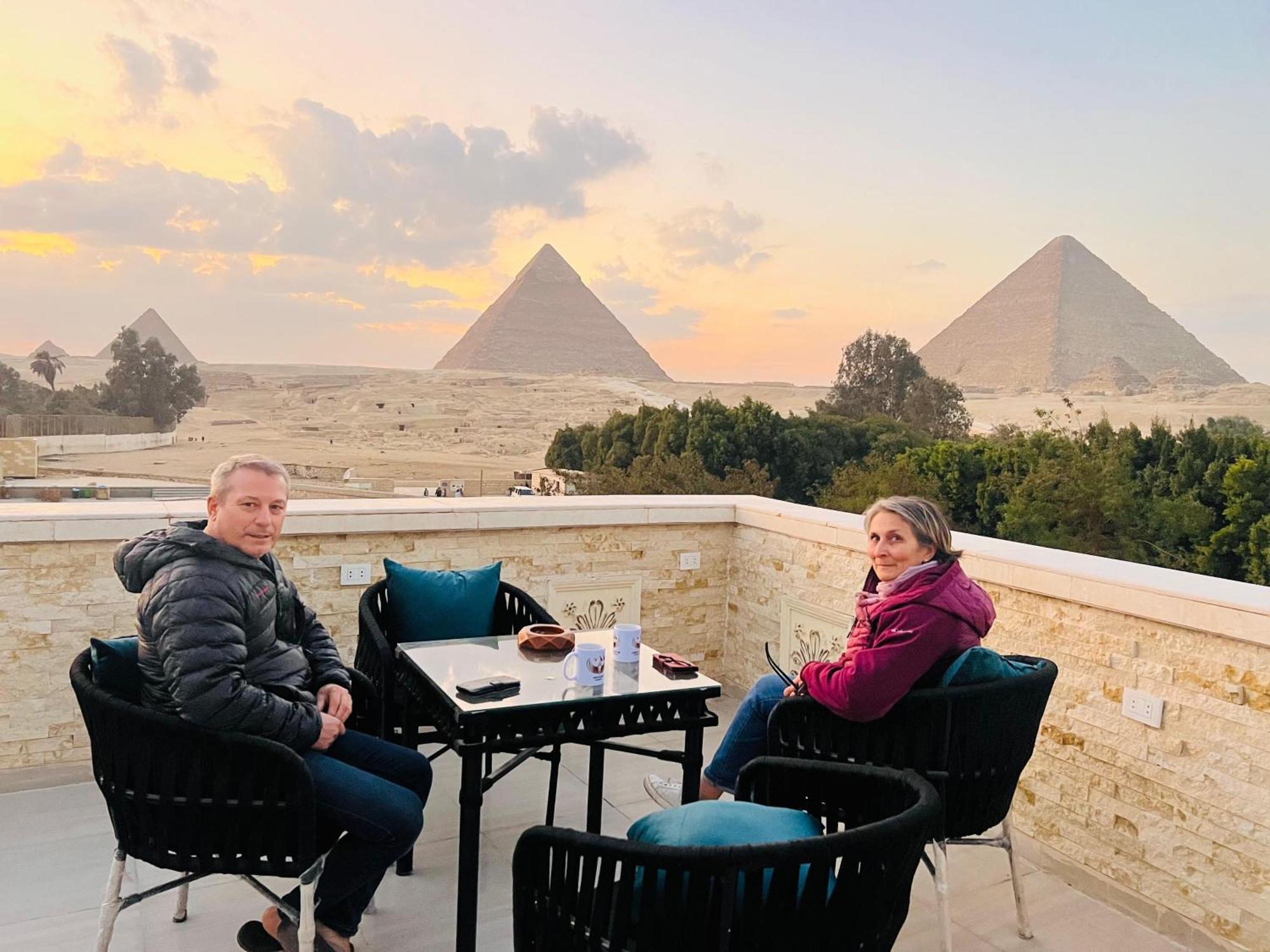 Great Scarab Pyramids View Hotel Kafret el-Gabal Exterior foto